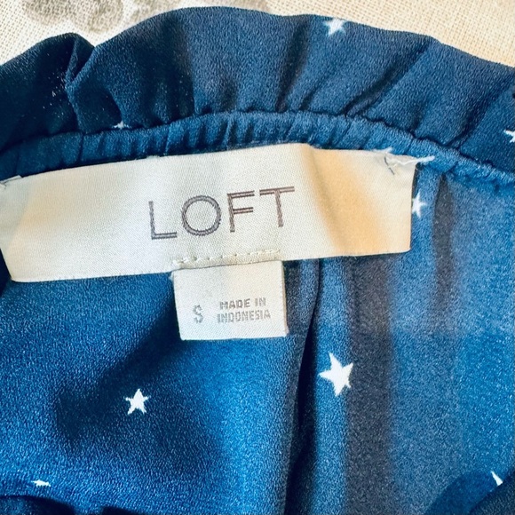 ✨ LOFT | Navy Star Print Blouse – Size Small ✨ - Picture 7 of 12